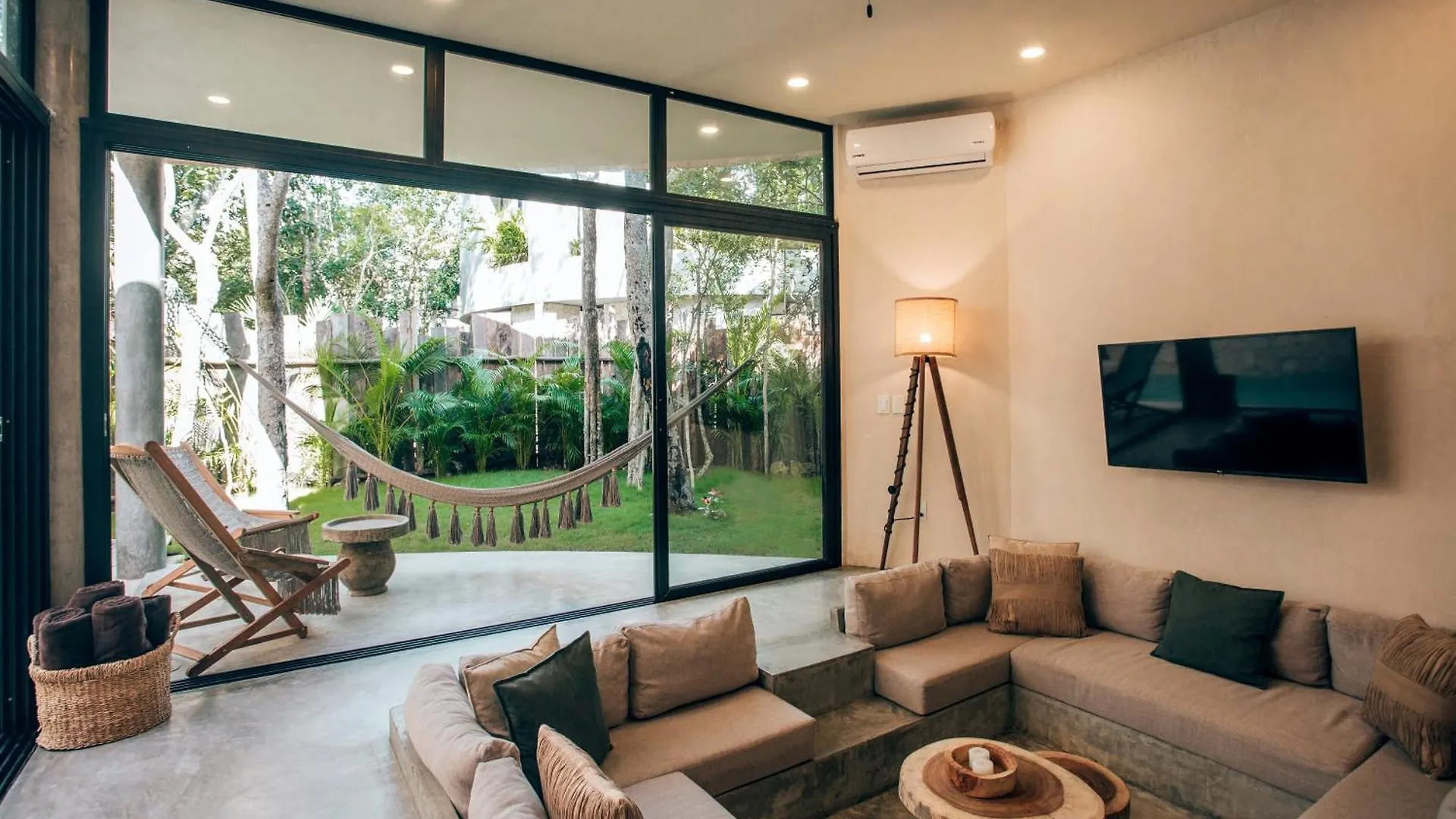 Luxury Jungle Villa-Pvt Pool -100Mbs- Concierge 8A Tulum Pueblo 0*,  Mexico